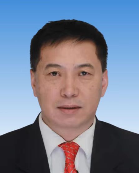 鲁执操